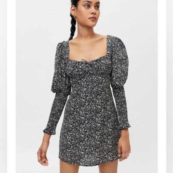 Kiss The Sky | Womens Juliette Smocked Floral Black Boho Long Sleeve Dress Small - Picture 1 of 8